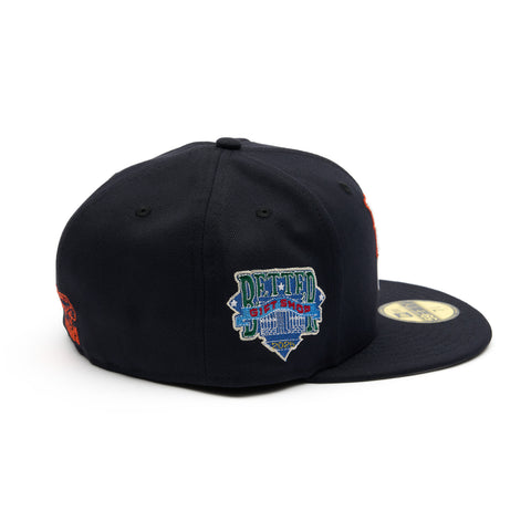Better™Gift Shop/Earl Sweatshirt - "Live Laugh Love" 5950 Navy/Orange/White New Era Fitted