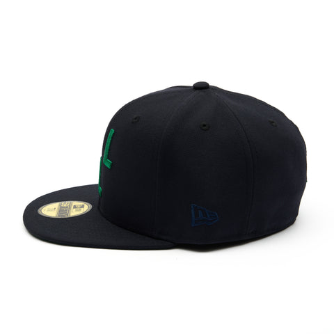 Better™Gift Shop/Earl Sweatshirt - "Live Laugh Love" 5950 Navy/Kelly Green New Era Fitted