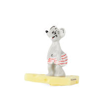 Olga Goose - "Ben" Candle